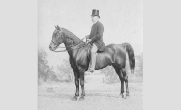 photographie de Georges Clemenceau à cheval, vers 1890